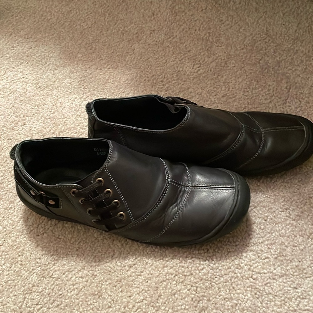 Bernie Mev black size 40 slip ons